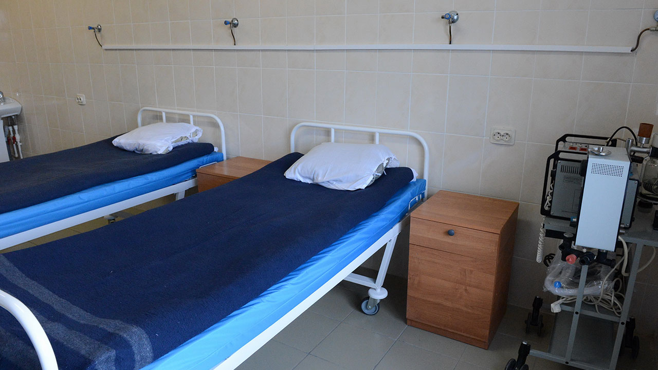 holding-cell-bedding