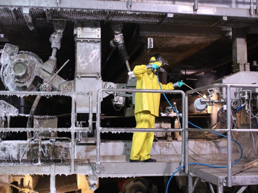 XV Foamer cleaning in an industrial setting